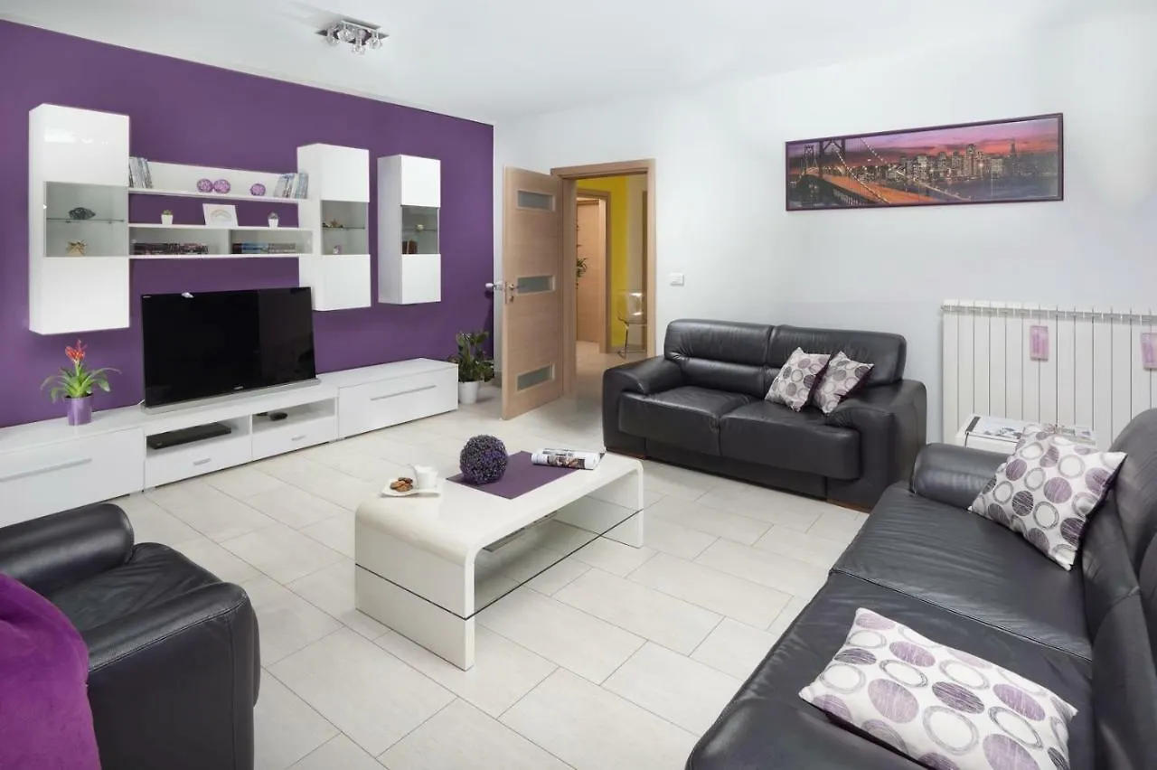 Apartament Rainbow Pula 0*,
