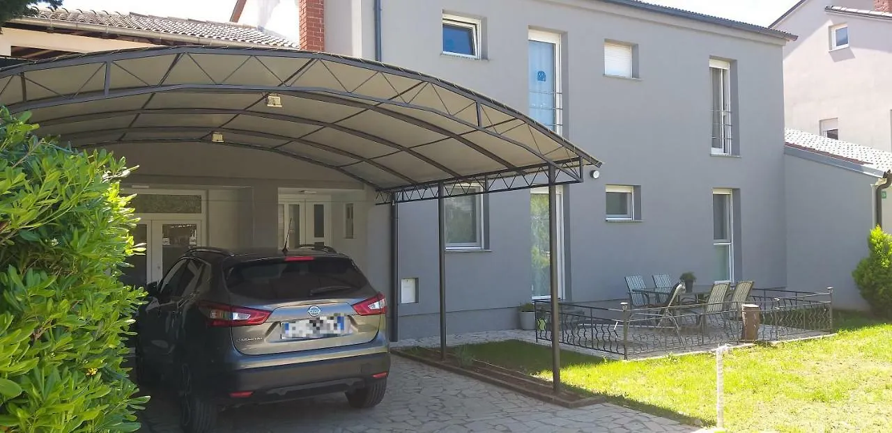 Apartament Rainbow Pula
