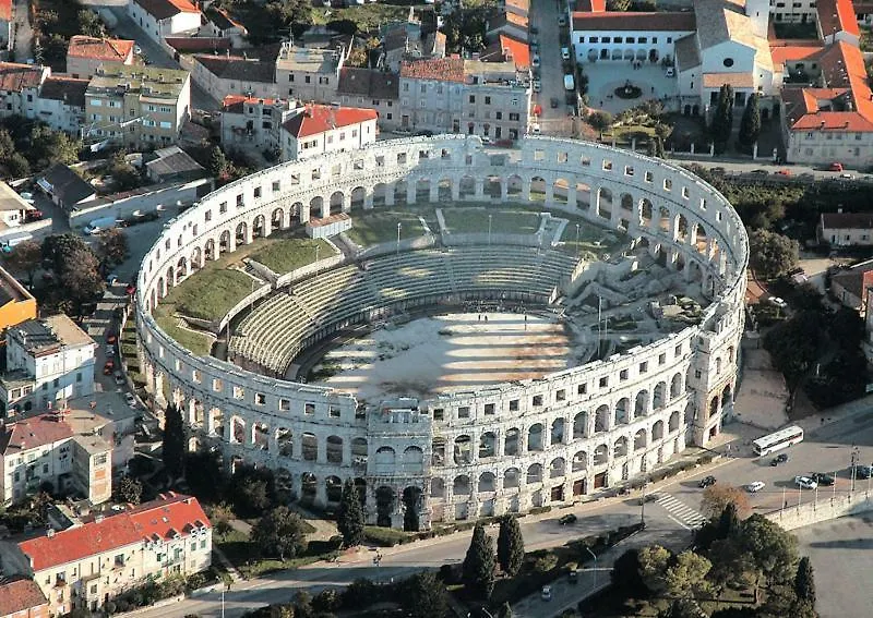 Apartament Rainbow Pula